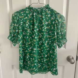 NWOT XS Green Ditsy Puff Sleeve Blouse Vince Camuto Never Worn